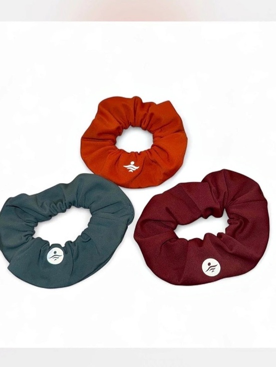 Nightcap Accessories - Halara Scrunchie 3-Piece Set Red, Orange & Green